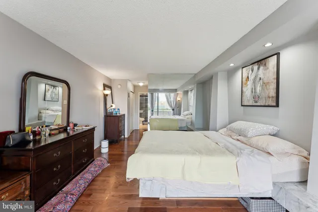 $474,999 | 1800 Old Meadow Road, Unit 1204, McLean, VA 22102