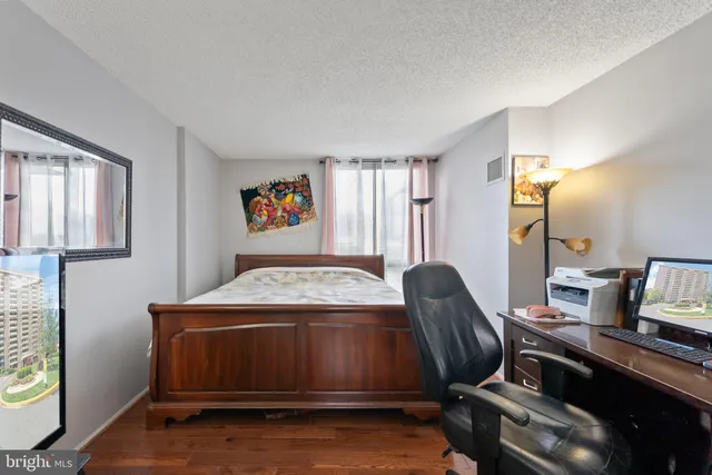 $474,999 | 1800 Old Meadow Road, Unit 1204, McLean, VA 22102