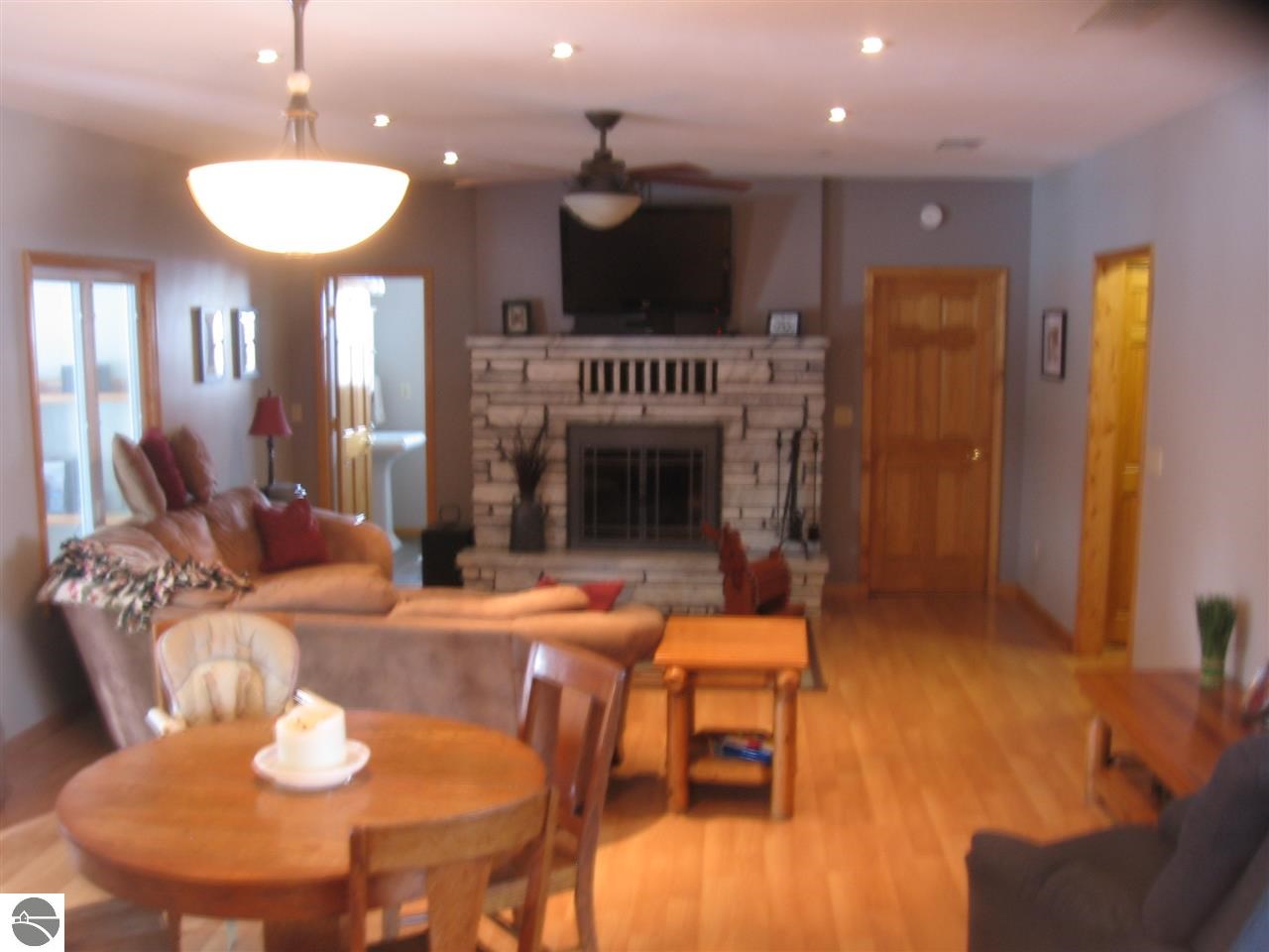 2760 South Nottawa Road Mount Pleasant, MI 48858 - Photo 5 of 9 1793961-4.JPG
