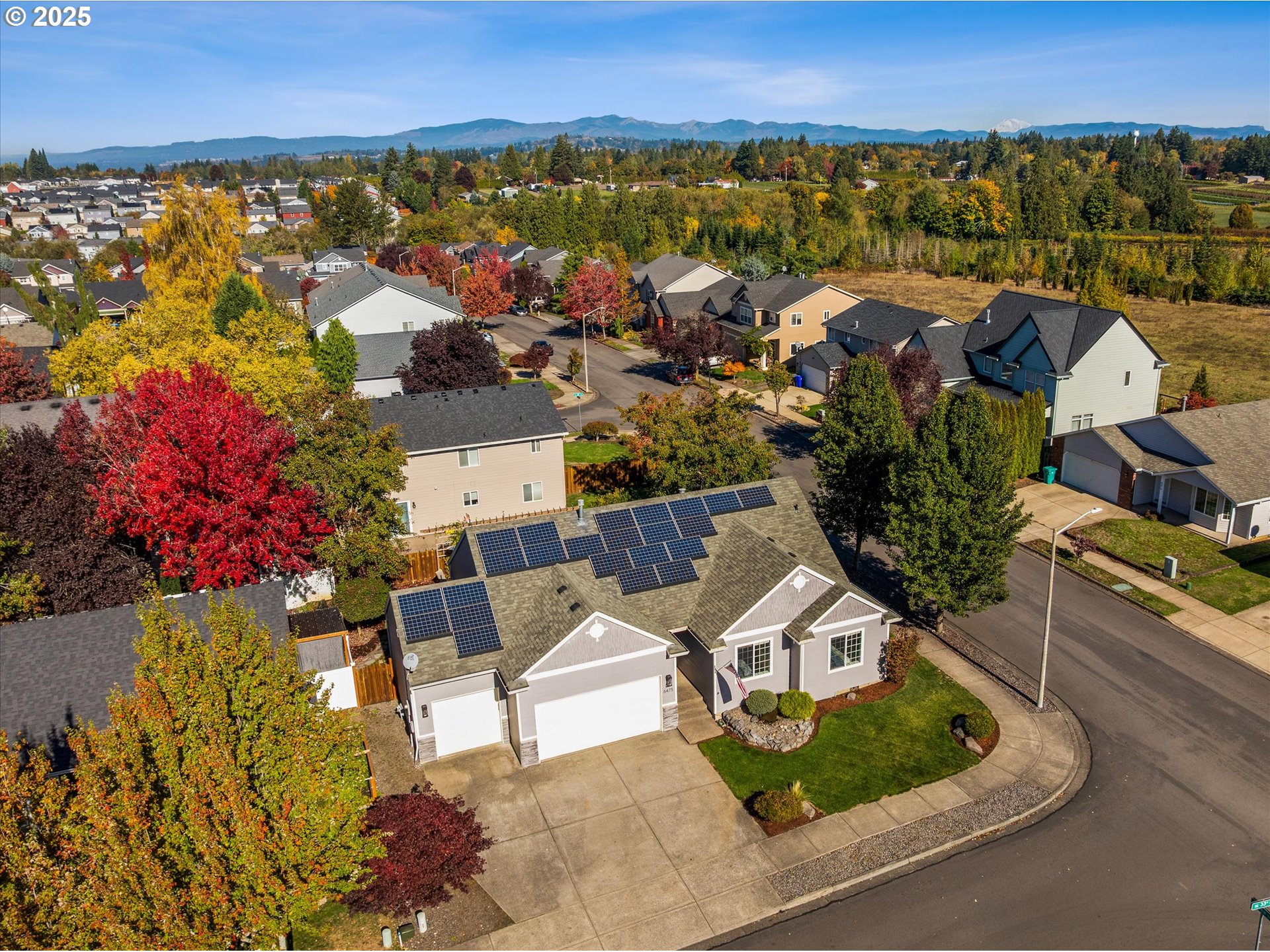 6475 Southeast 33rd Way Gresham, OR 97080 - Photo 44 of 47 an aerial view of multiple house