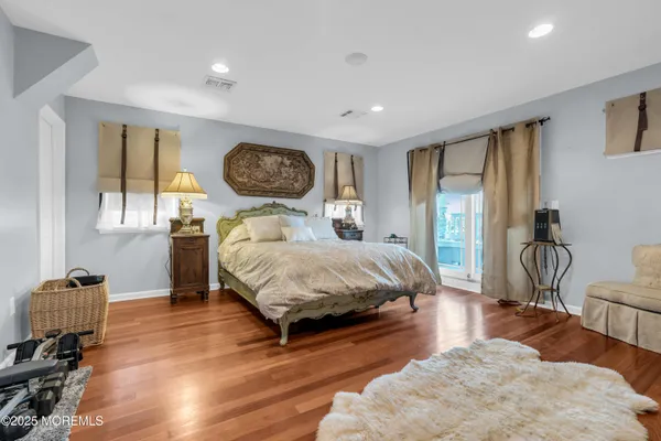 $999,999 | 97 Navesink Avenue, Highlands, NJ 07732