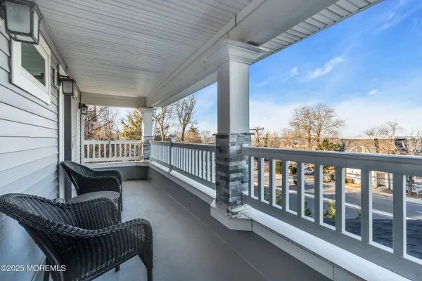 $999,999 | 97 Navesink Avenue, Highlands, NJ 07732