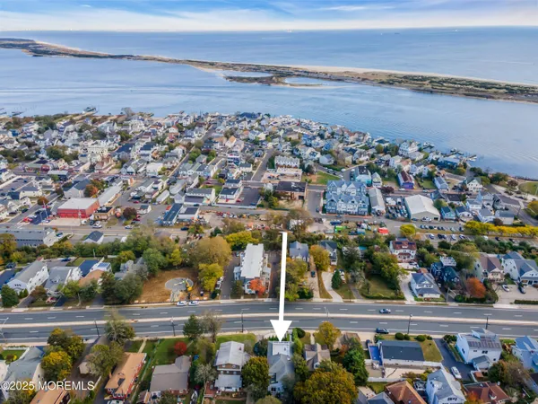 $999,999 | 97 Navesink Avenue, Highlands, NJ 07732