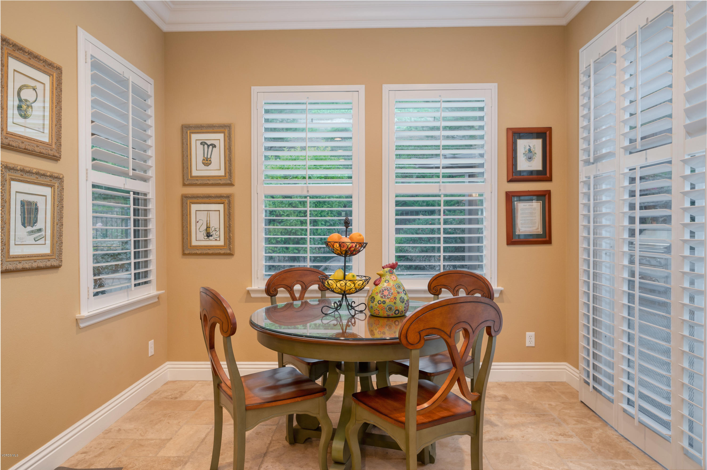 6945 Shadow Wood Drive Moorpark, CA 93021 - Photo 20 of 42 a dining room with furniture and windows