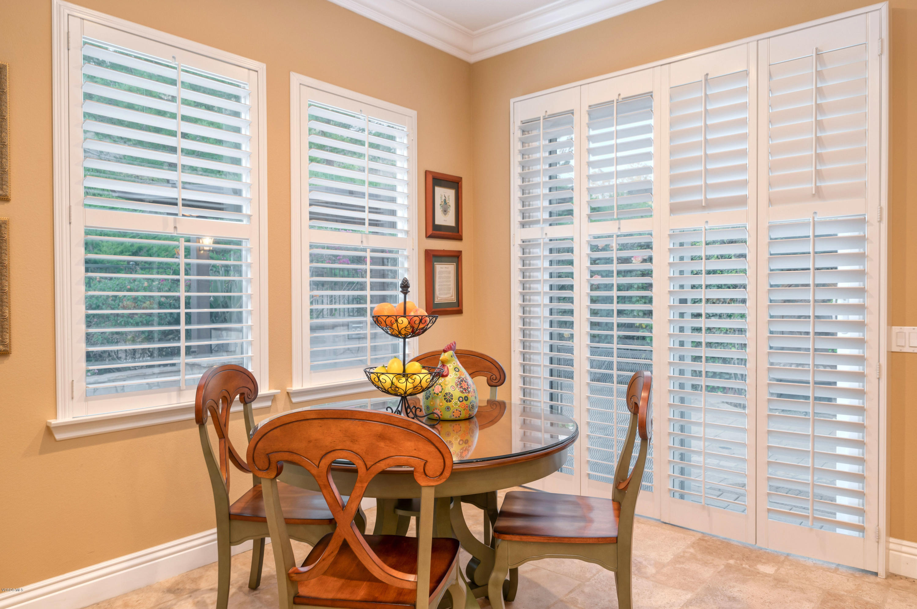 6945 Shadow Wood Drive Moorpark, CA 93021 - Photo 21 of 42 a dining room with furniture and windows