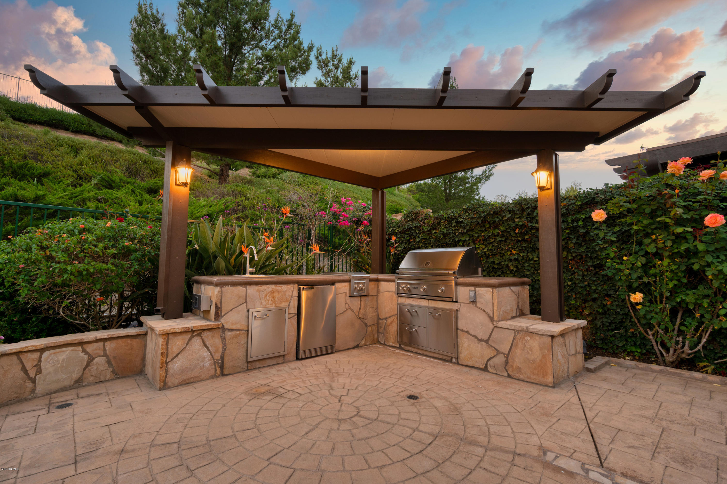 6945 Shadow Wood Drive Moorpark, CA 93021 - Photo 38 of 42 a view of outdoor space yard and patio