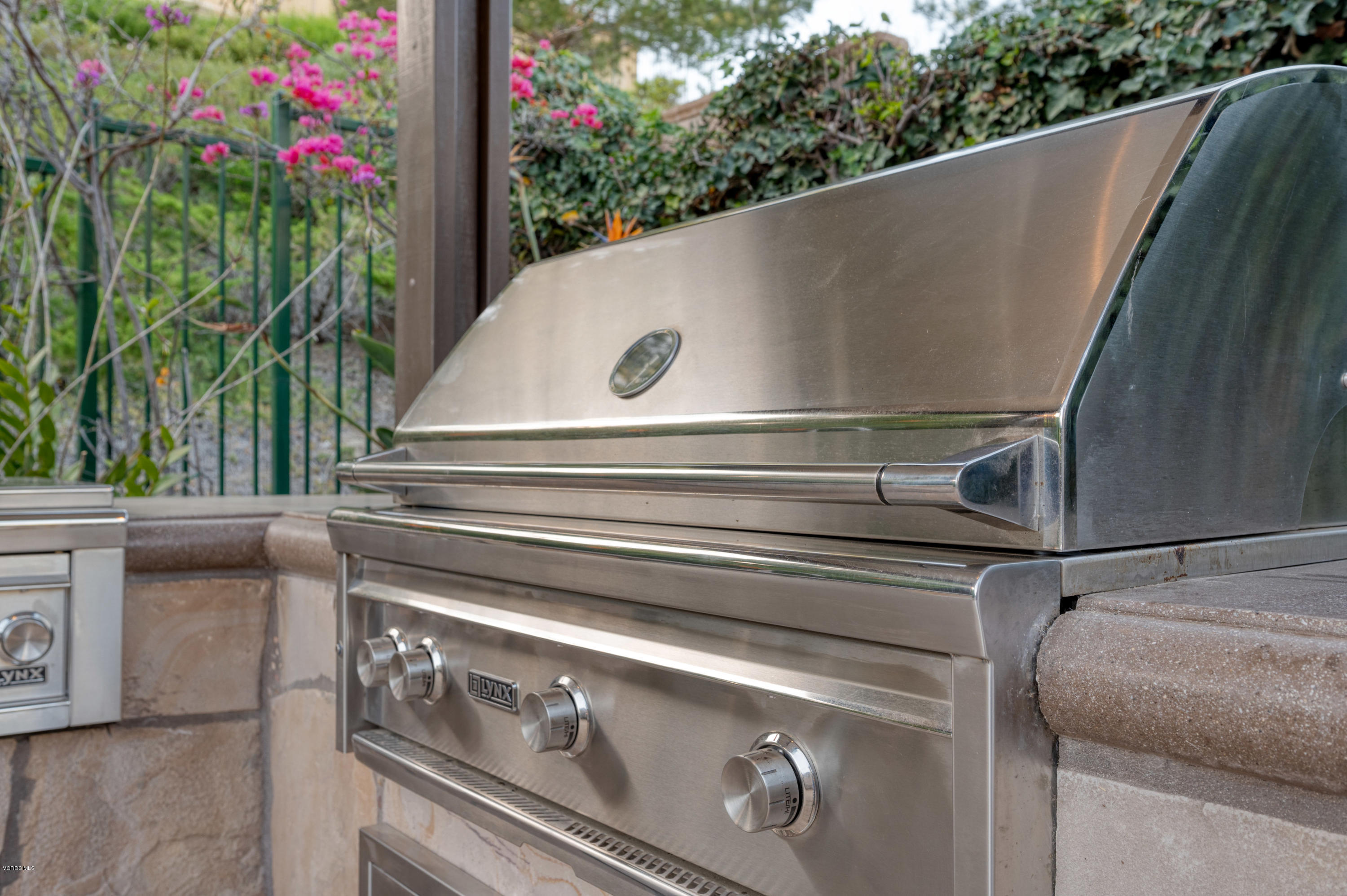 6945 Shadow Wood Drive Moorpark, CA 93021 - Photo 39 of 42 a view of jacuzzi