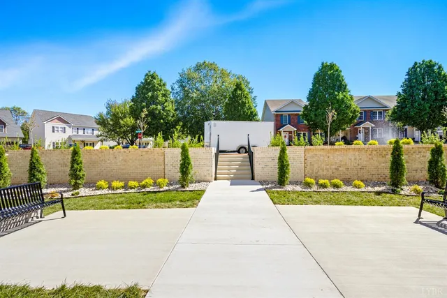 $335,000 | 420 Capstone Drive, Unit 305, Lynchburg, VA 24502