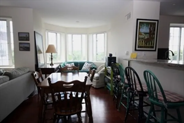 $6,250 | 20 Chapel Street, Unit C1007, Brookline, MA 02446