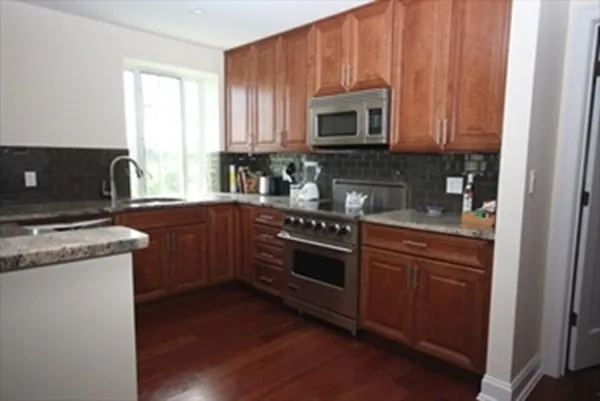 $6,250 | 20 Chapel Street, Unit C1007, Brookline, MA 02446