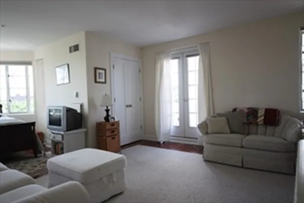 $6,250 | 20 Chapel Street, Unit C1007, Brookline, MA 02446