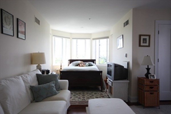 20 Chapel Street, Unit C1007 Brookline, MA 02446 - Photo 9 of 21