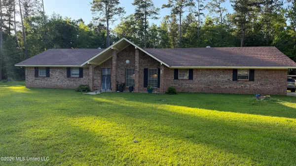 $190,000 | 1684 Old Highway 80, Forest, MS 39074