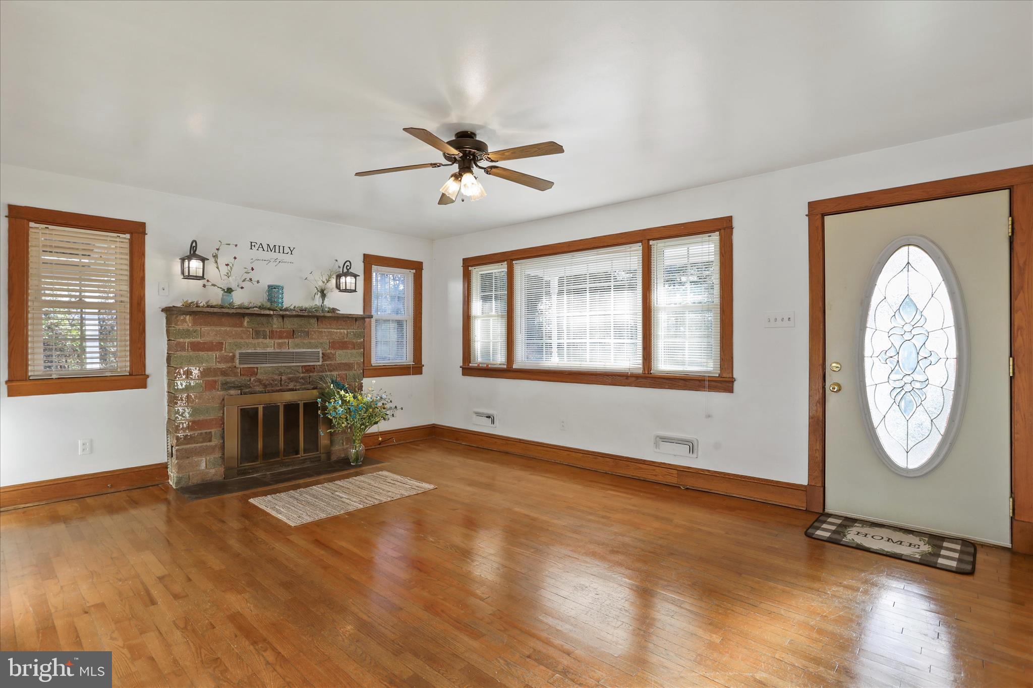 1064 Strasburg Road Front Royal, VA 22630 - Photo 12 of 73 Spacious Living room. Newer windows throughout.