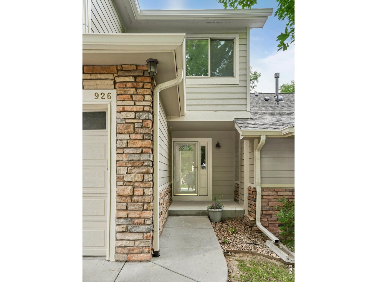 926 Hover Ridge Circle Longmont, CO 80501 - Photo 2 of 31
