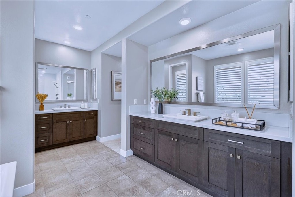 168 Crossover Irvine, CA 92618 - Photo 38 of 70