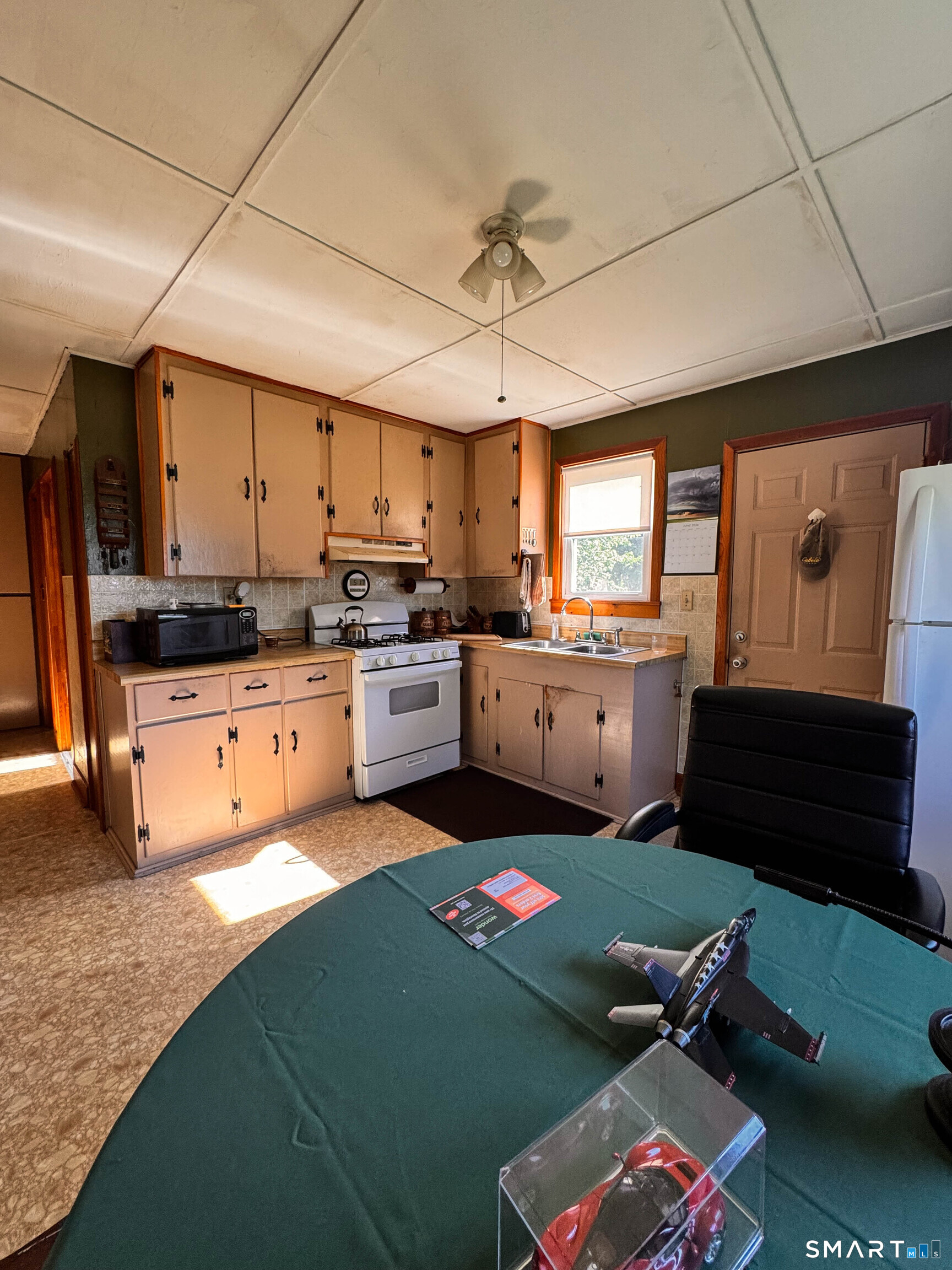 17 Fulton Street New Britain, CT 06051 - Photo 6 of 27