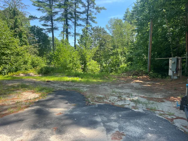 $95,000 | 105 Meadow Road, Raymond, ME 04071