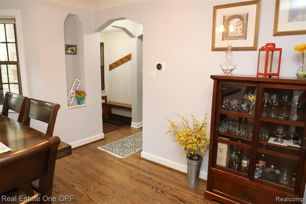 1864 Hawthorne Road Grosse Pointe Woods, MI 48236 - Photo 10 of 30