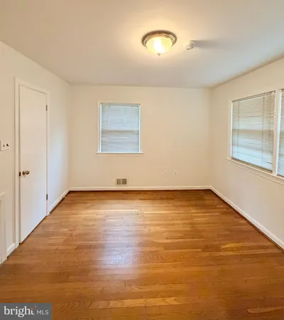 $4,300 | 3125 North Nottingham Street, Arlington, VA 22207
