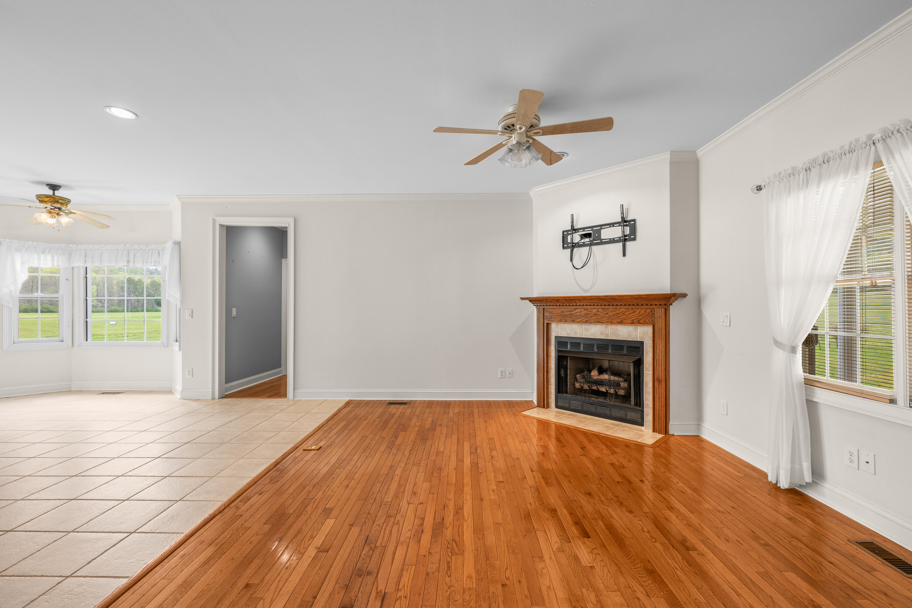 1597 Back Berryton Road Summerville, GA 30747 - Photo 15 of 51 Living Room