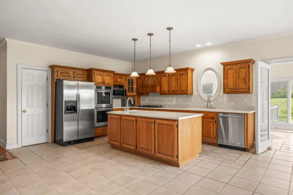 $699,900 | 1597 Back Berryton Road, Summerville, GA 30747