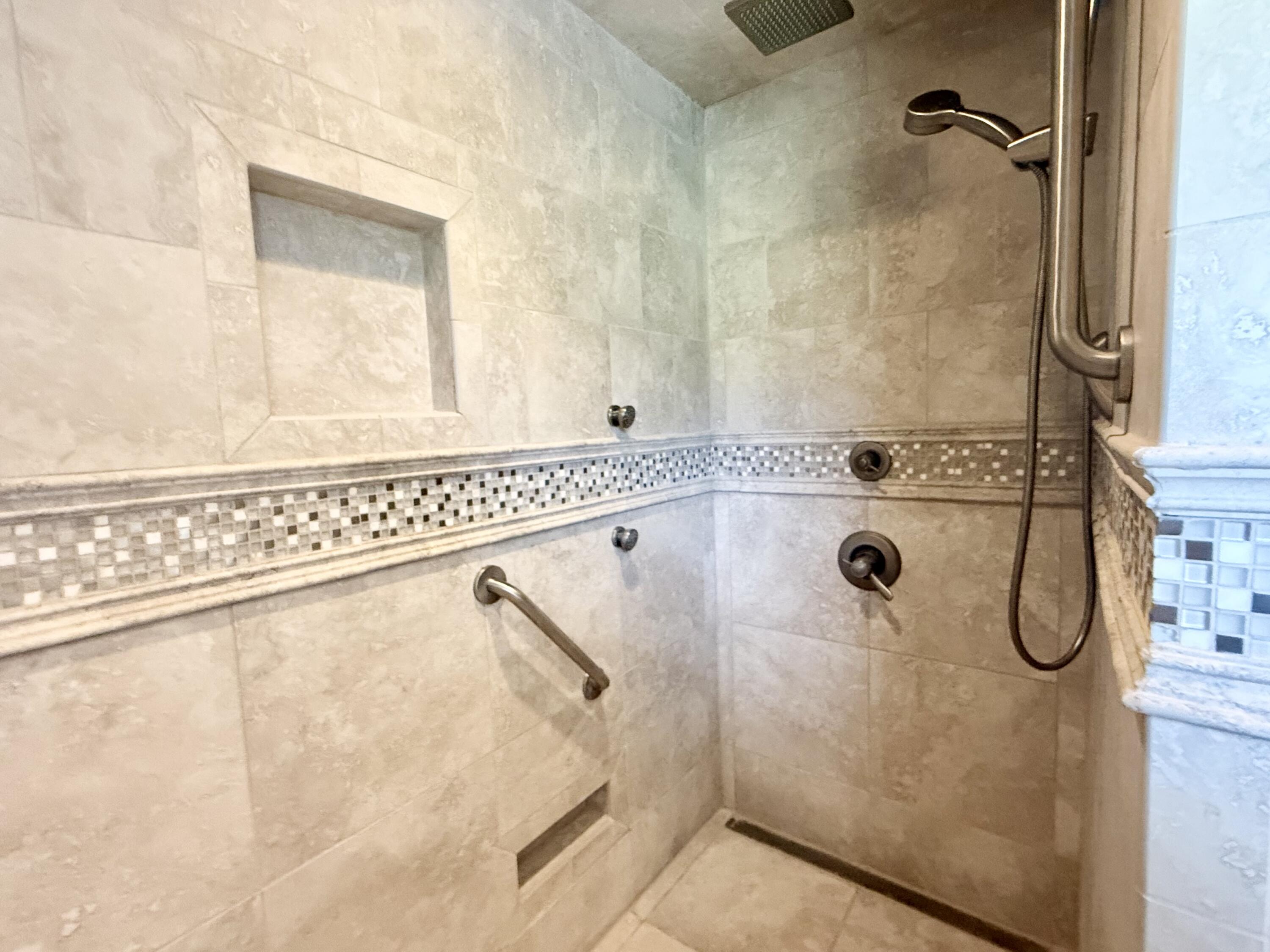 1597 Back Berryton Road Summerville, GA 30747 - Photo 29 of 51 Primary Bathroom Shower