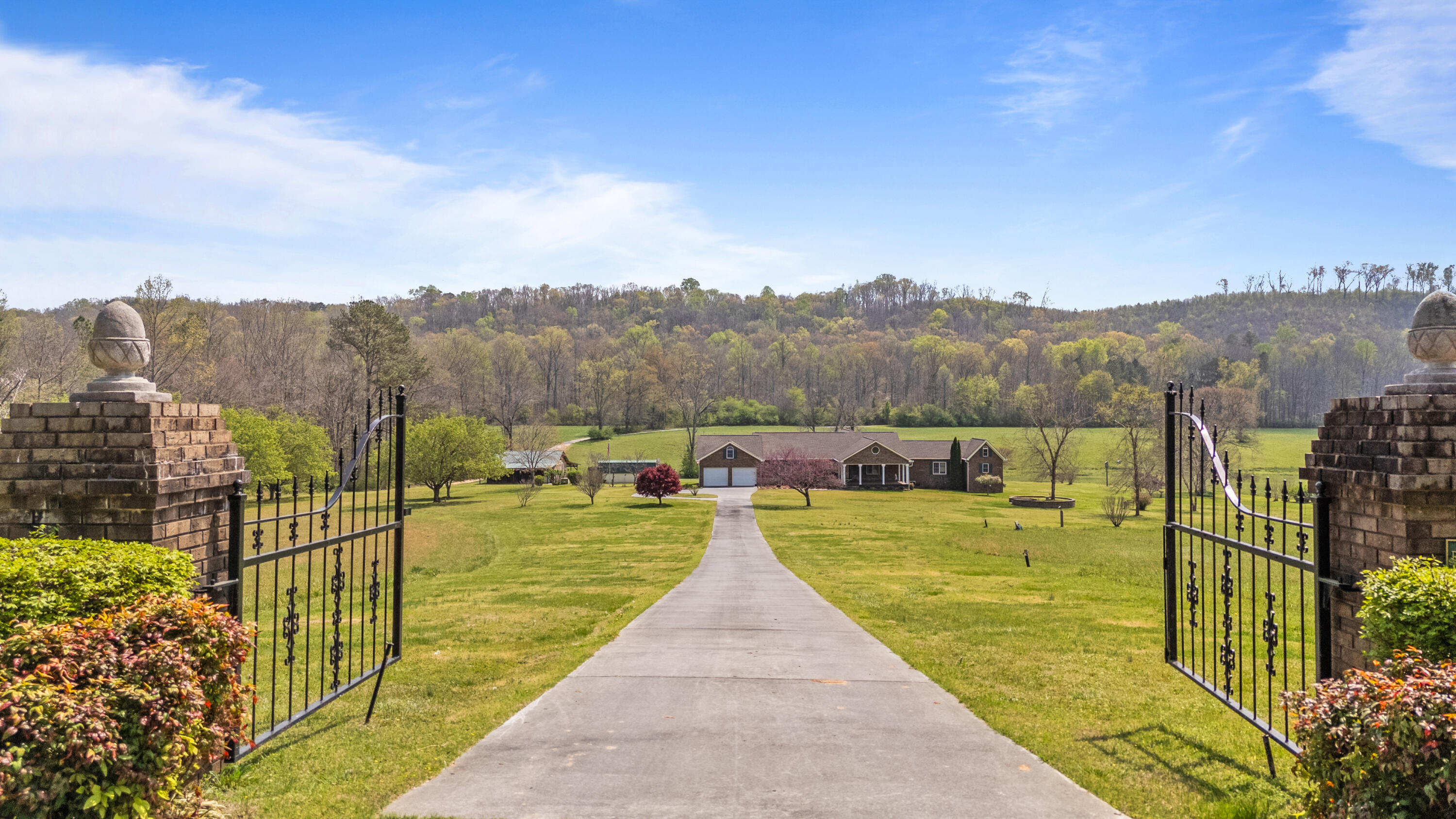 1597 Back Berryton Road Summerville, GA 30747 - Photo 8 of 51 Gated Entrance