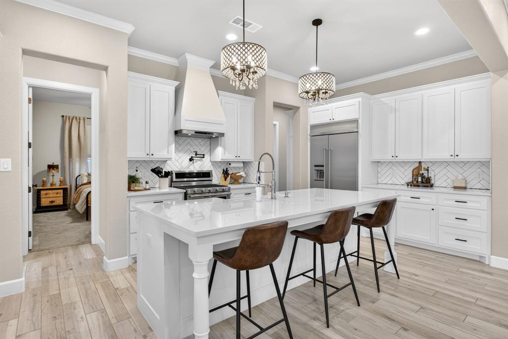 4004 Legend Trail Granbury, TX 76049 - Photo 8 of 33