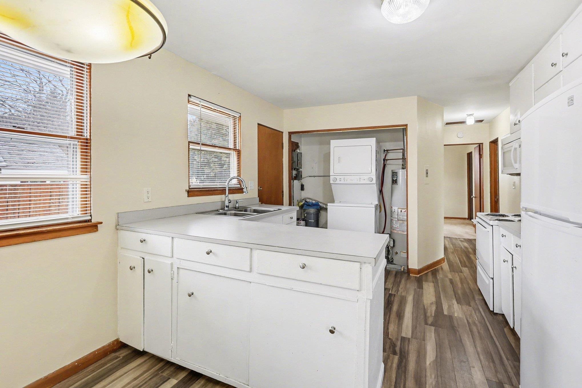 513 West Ridge Road Bay City, MI 48708 - Photo 8 of 21