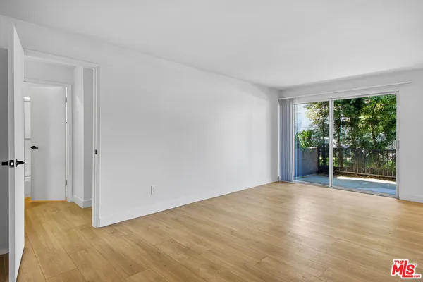 $3,345 | 1352 South Carmelina Avenue, Unit 101, Los Angeles, CA 90025