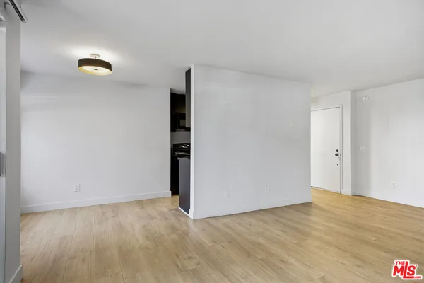 $3,345 | 1352 South Carmelina Avenue, Unit 101, Los Angeles, CA 90025