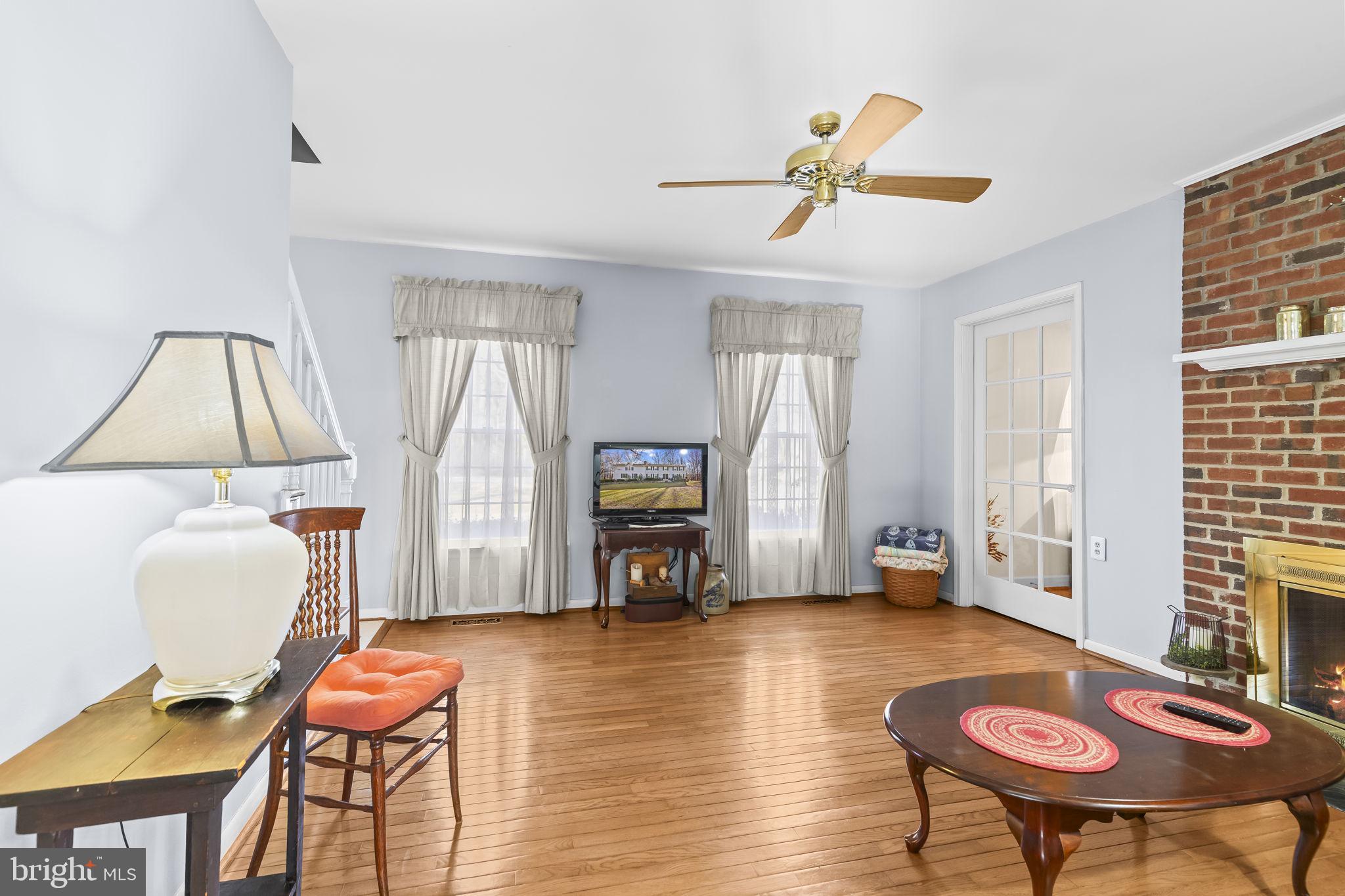 213 King James Road Upper Marlboro, MD 20774 - Photo 13 of 39 a view of livingroom with furniture and a table