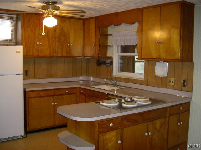1641 Stanford Road Bethlehem, PA 18018 - Photo 3 of 8 Gallery Image 3
