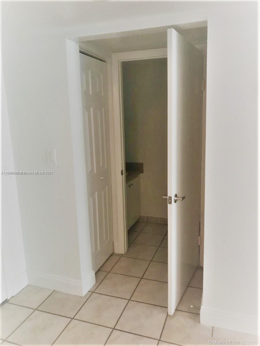 1673 Bay Road, Unit 303 Miami Beach, FL 33139 - Photo 9 of 16 a view of an empty room