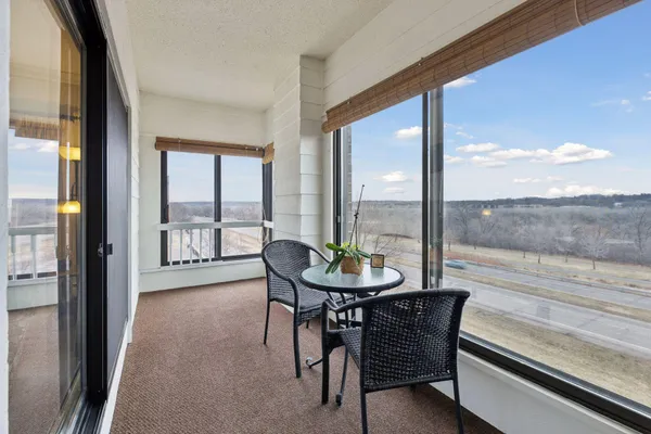$229,000 | 2275 Youngman Avenue West, Unit 410W, St. Paul, MN 55116