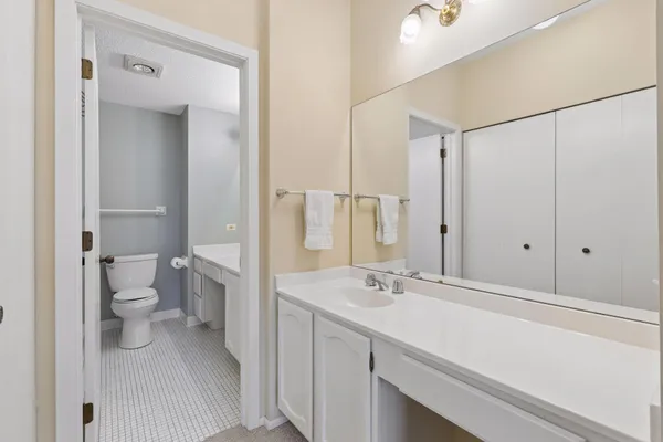 $229,000 | 2275 Youngman Avenue West, Unit 410W, St. Paul, MN 55116