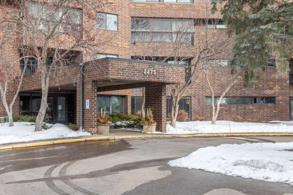 $229,000 | 2275 Youngman Avenue West, Unit 410W, St. Paul, MN 55116