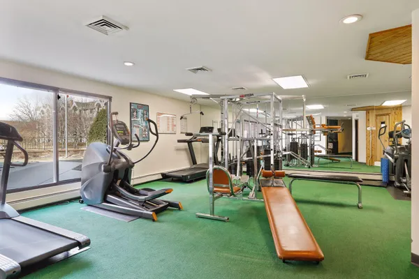 $229,000 | 2275 Youngman Avenue West, Unit 410W, St. Paul, MN 55116