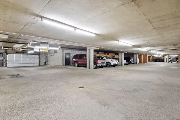 $229,000 | 2275 Youngman Avenue West, Unit 410W, St. Paul, MN 55116