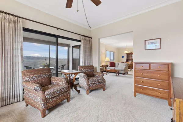 $229,000 | 2275 Youngman Avenue West, Unit 410W, St. Paul, MN 55116