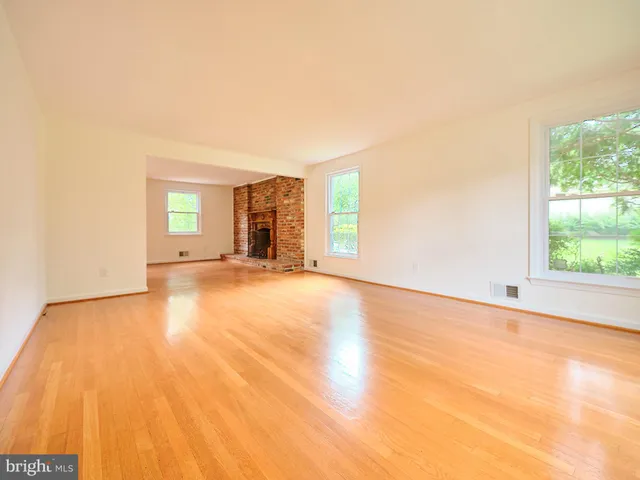 an empty room with window