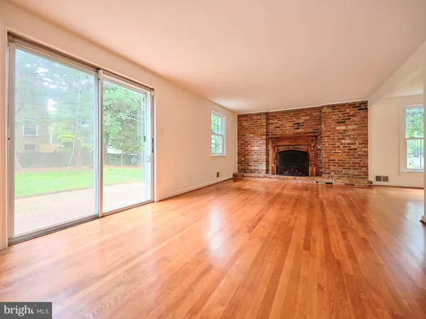 $5,550 | 9124 Copenhaver Drive, Potomac, MD 20854