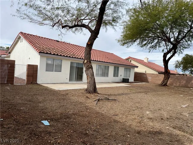 $1,895 | 686 Arrowhead Canyon Drive, Henderson, NV 89002