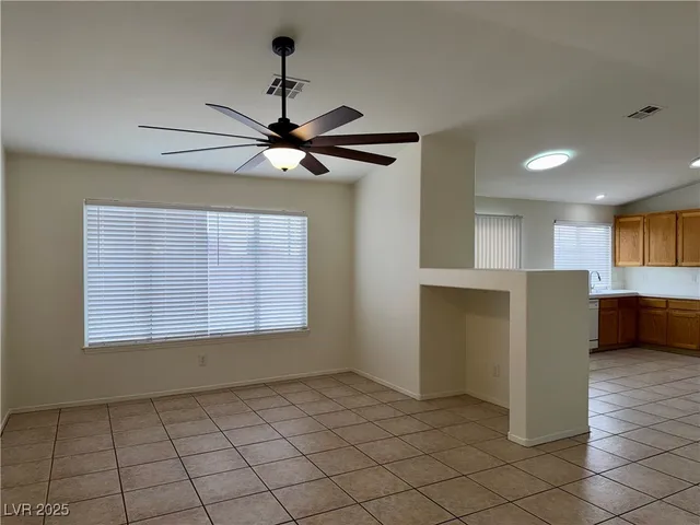 $1,895 | 686 Arrowhead Canyon Drive, Henderson, NV 89002