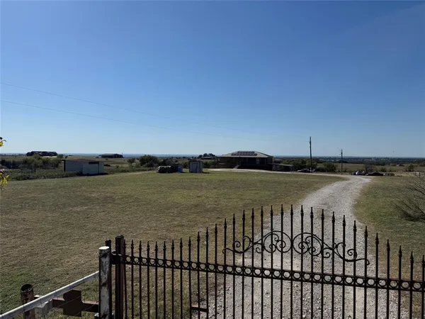 $2,000 | 528 County Road 4227, Decatur, TX 76234