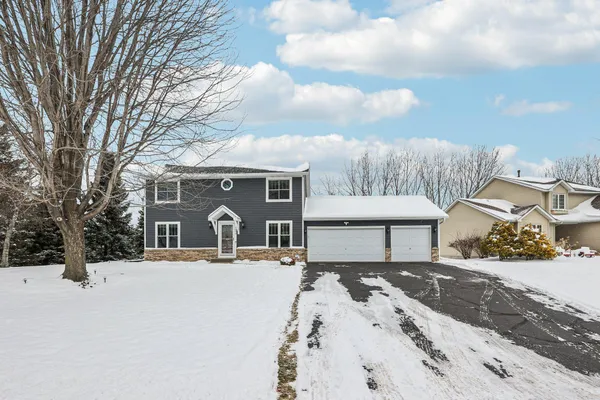 $524,900 | 9000 Parkside Drive, Woodbury, MN 55125