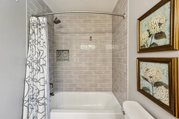 $524,900 | 9000 Parkside Drive, Woodbury, MN 55125