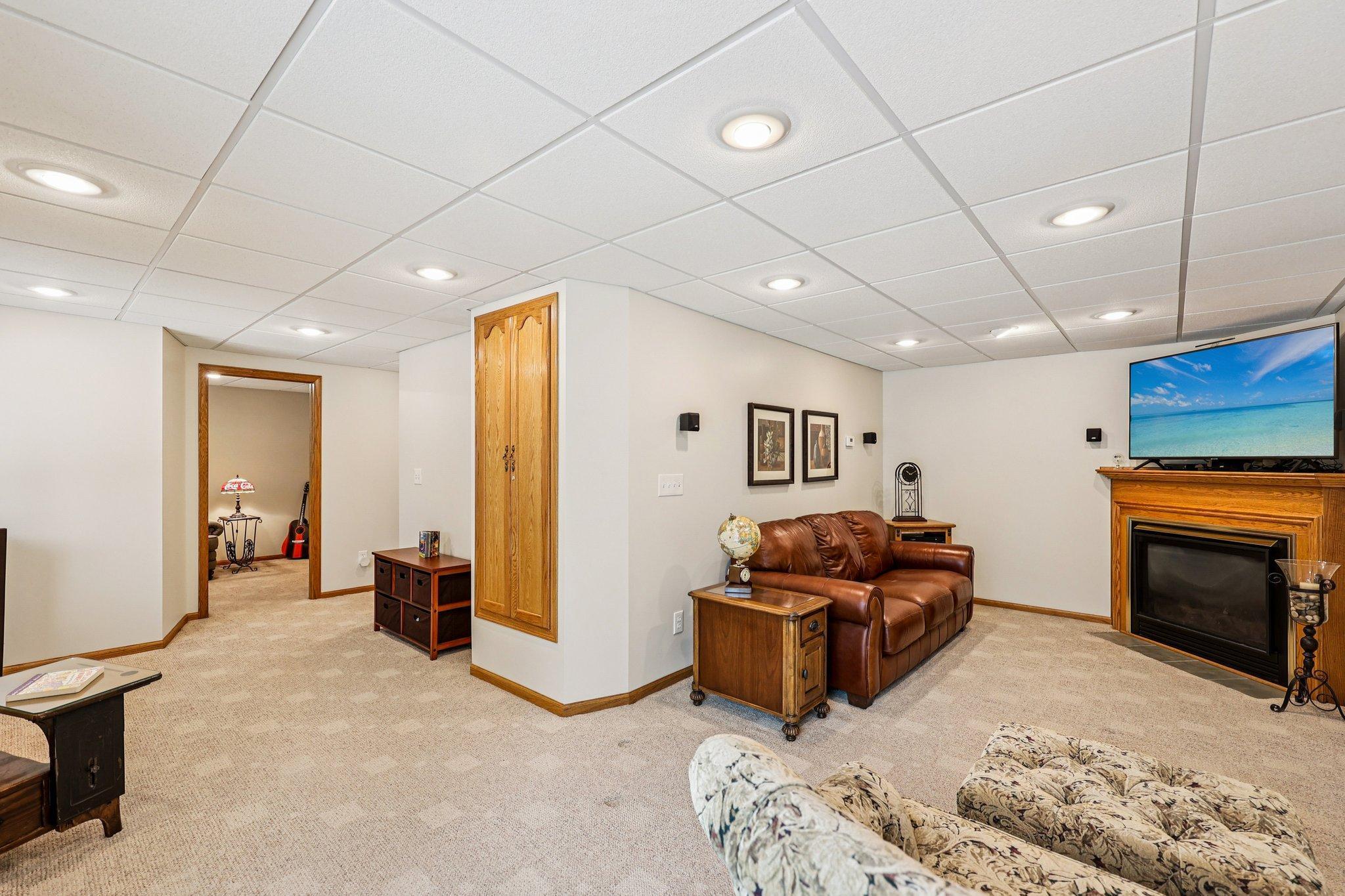 9000 Parkside Drive Woodbury, MN 55125 - Photo 38 of 56