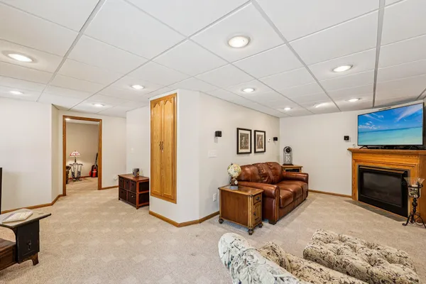 $524,900 | 9000 Parkside Drive, Woodbury, MN 55125